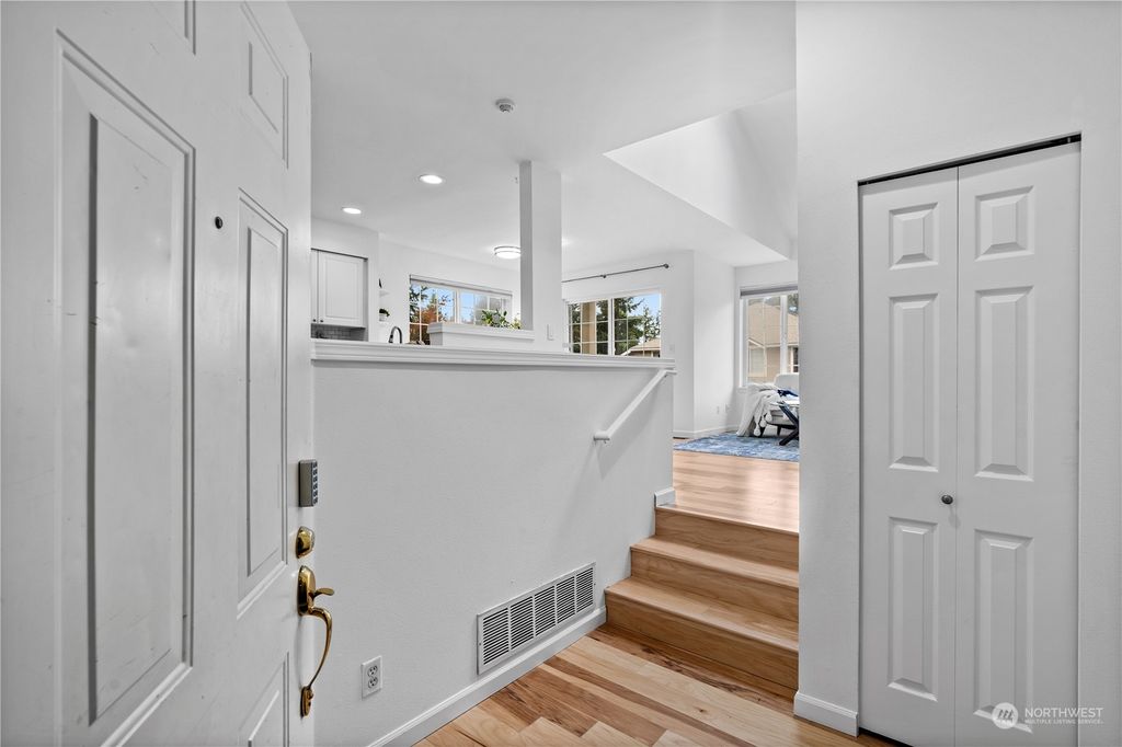 Photo of 18582 NE 57th Street #18582, Redmond, WA 98052 (MLS # 2137888)