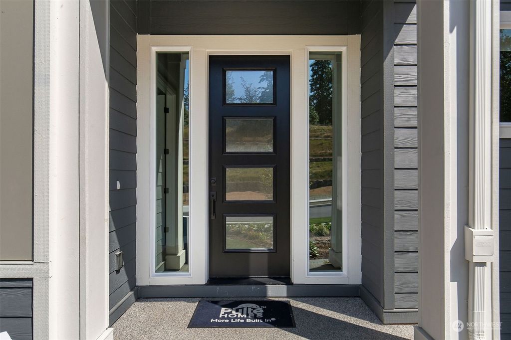 Photo of 3912 NE 27th Place #01, Renton, WA 98059 (MLS # 2053707)