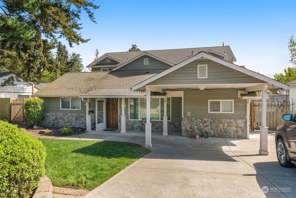 Photo of 841 NE 190th Street, Shoreline, WA 98155 (MLS # 2234997)
