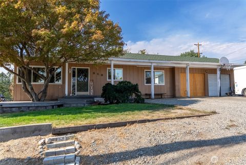 Photo of 519 Locust Street, Omak, WA 98841 (MLS # 2435852)