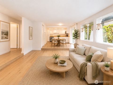 Photo of 12716 NE 120th Street #H3, Kirkland, WA 98034 (MLS # 2546836)