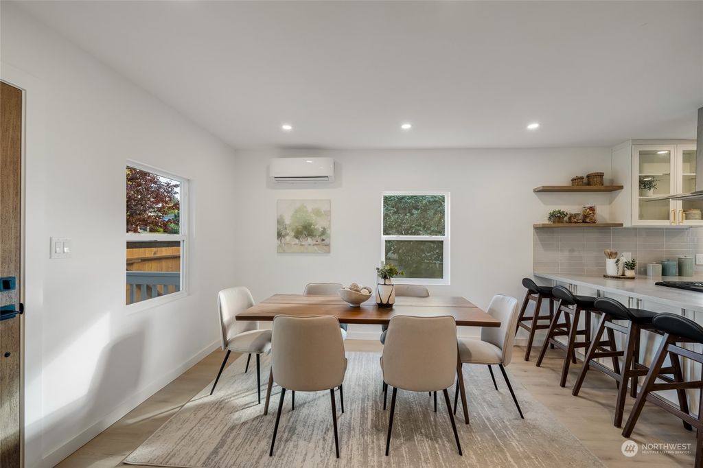 Photo of 8501 16th Avenue SW, Seattle, WA 98106 (MLS # 2316384)