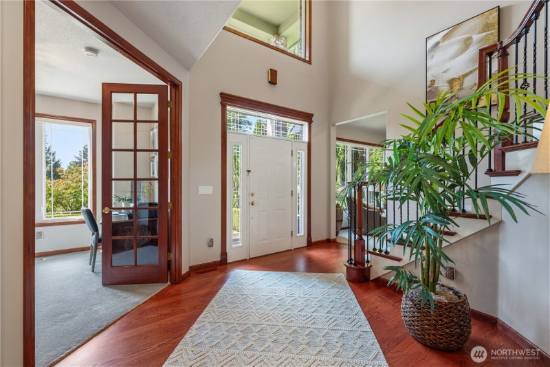 2538 E Lynnwood Drive