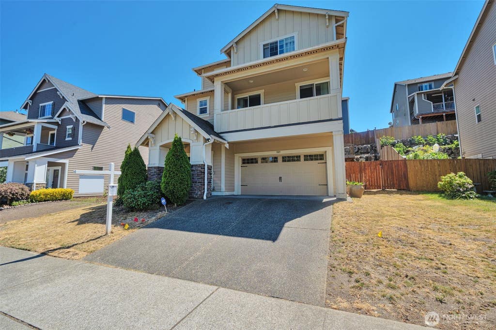 Photo of 909 SW 338th Street, Federal Way, WA 98023 (MLS # 2556302)