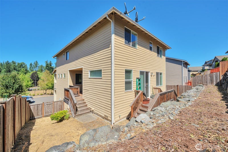 909 SW 338th Street