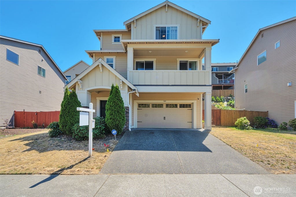 Photo of 909 SW 338th Street, Federal Way, WA 98023 (MLS # 2556302)