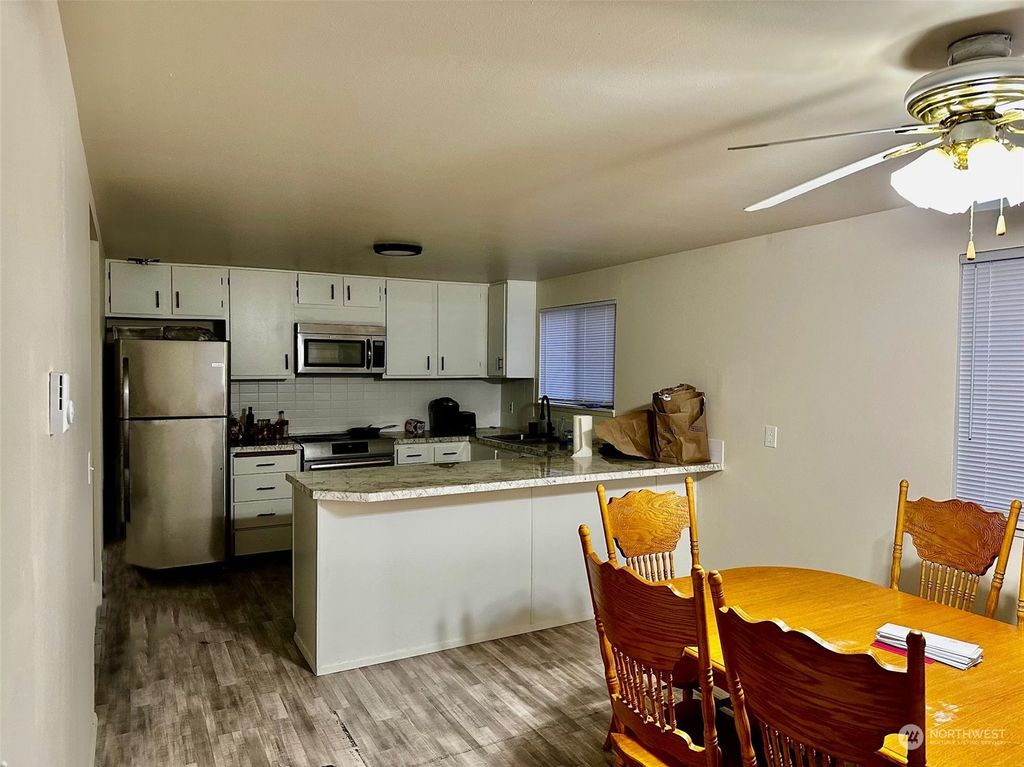 Photo of 2717 2719 S 125th St St, Seattle, WA 98168 (MLS # 2300872)