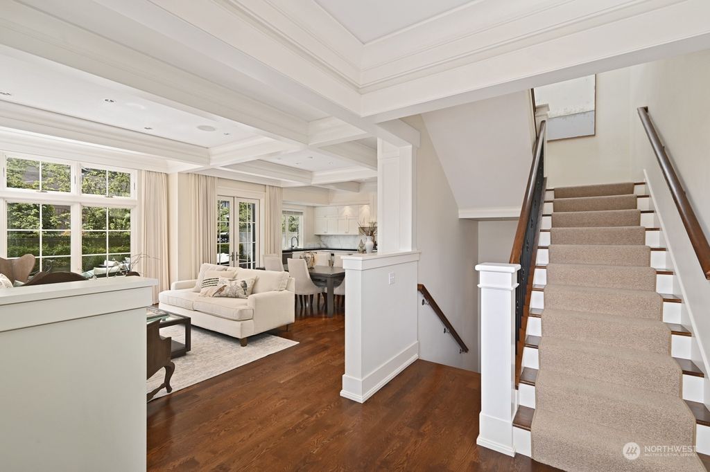 Photo of 170 Garfield Street, Seattle, WA 98109 (MLS # 2058491)