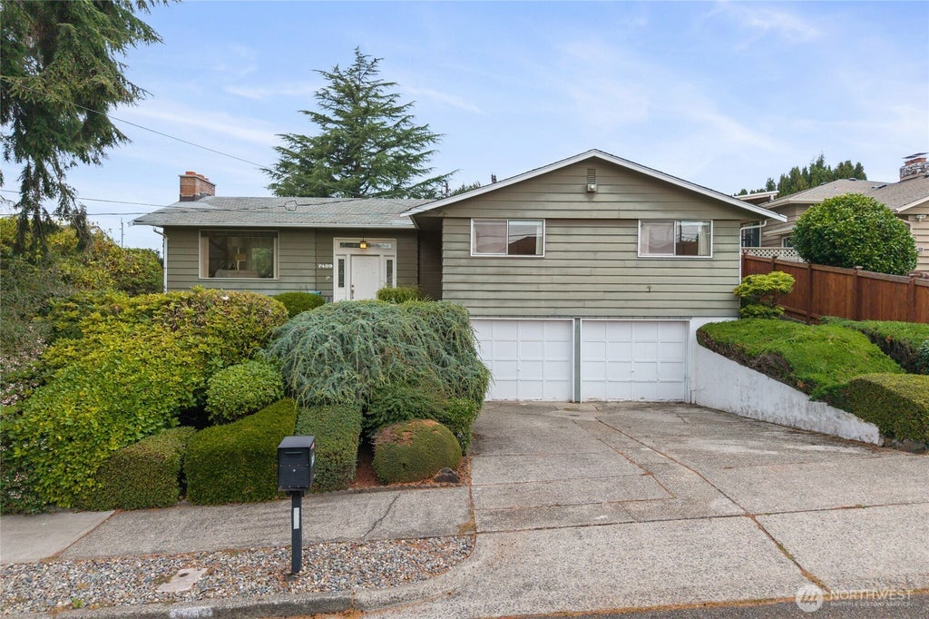 Photo of 7409 S 15th Street, Tacoma, WA 98465 (MLS # 2575652)