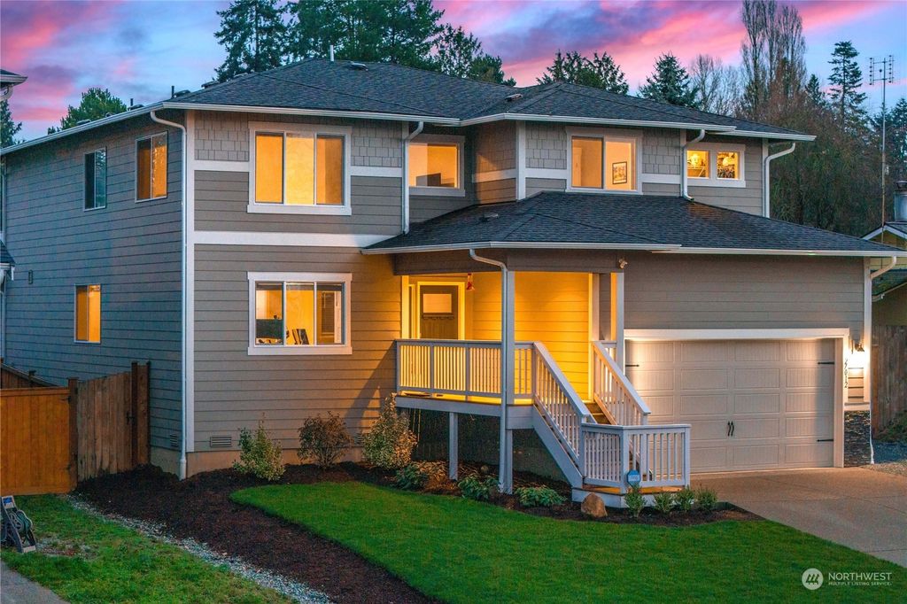 Photo of 27012 13th Avenue S, Des Moines, WA 98198 (MLS # 2195849)