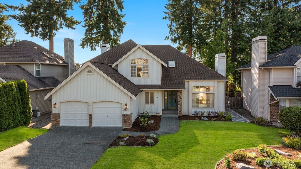 Photo of 4631 244th Place SE, Issaquah, WA 98029 (MLS # 2412486)