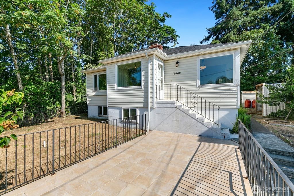 Photo of 3942 S Pilgrim Street, Seattle, WA 98118 (MLS # 2412440)