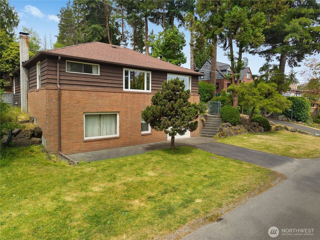 Photo of 10323 48th Avenue NE, Seattle, WA 98125 (MLS # 2541668)