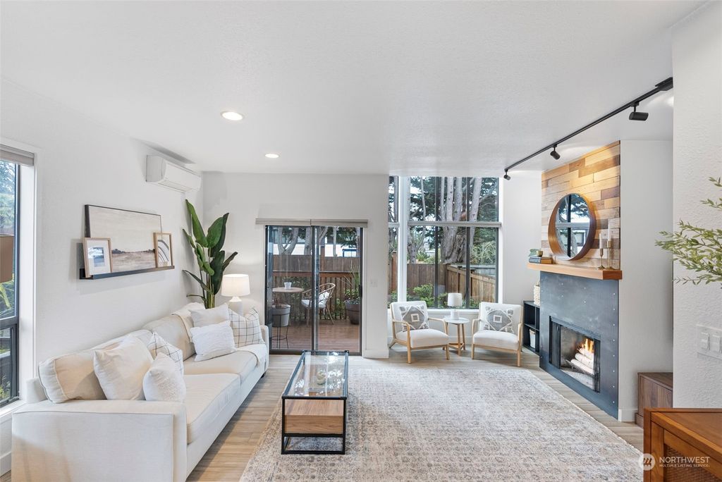 Photo of 10 18th Avenue #A, Kirkland, WA 98033 (MLS # 2195817)