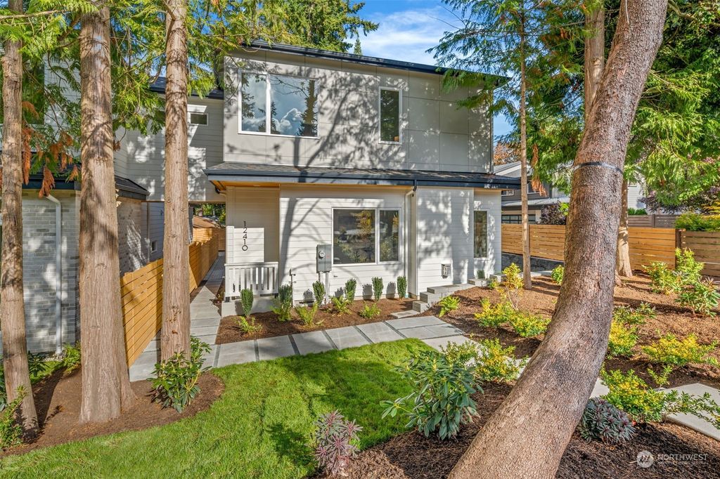 Photo of 12410 NE 75th Street, Kirkland, WA 98033 (MLS # 2308736)
