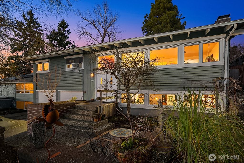 Photo of 856 Stetson Ave Ave, Kent, WA 98031 (MLS # 2466878)