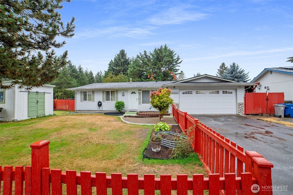 Photo of 25527 151 Place SE, Covington, WA 98042 (MLS # 2577773)