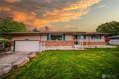 Photo of 20840 102nd Avenue SE, Kent, WA 98031 (MLS # 2524515)