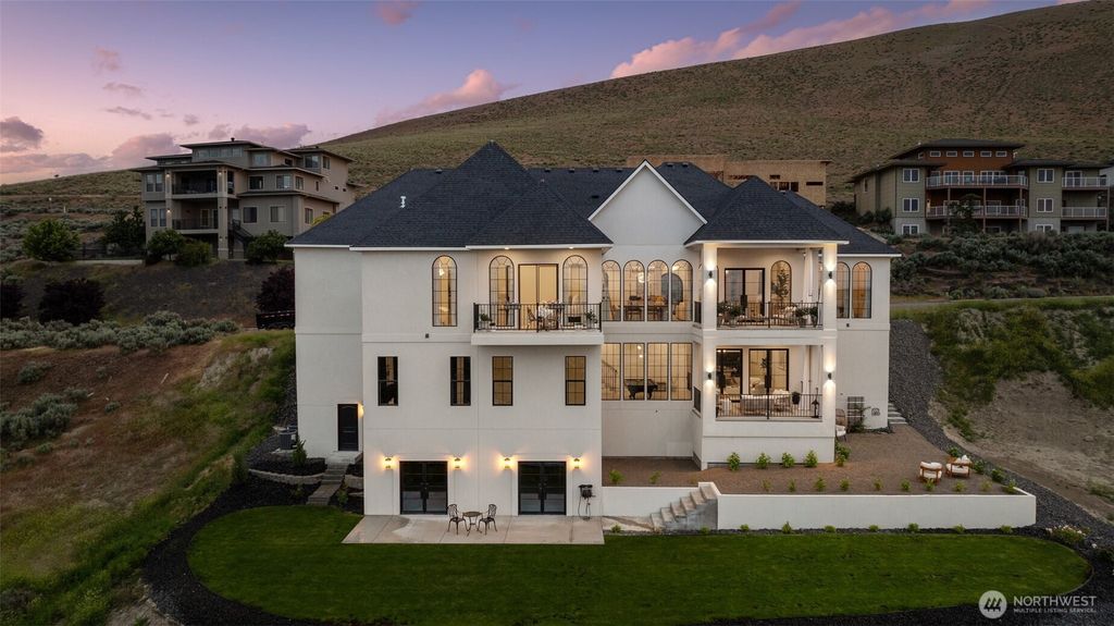 Photo of 5410 Hershey Lane, West Richland, WA 99353 (MLS # 2478464)