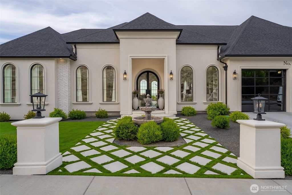 Photo of 5410 Hershey Lane, West Richland, WA 99353 (MLS # 2478464)