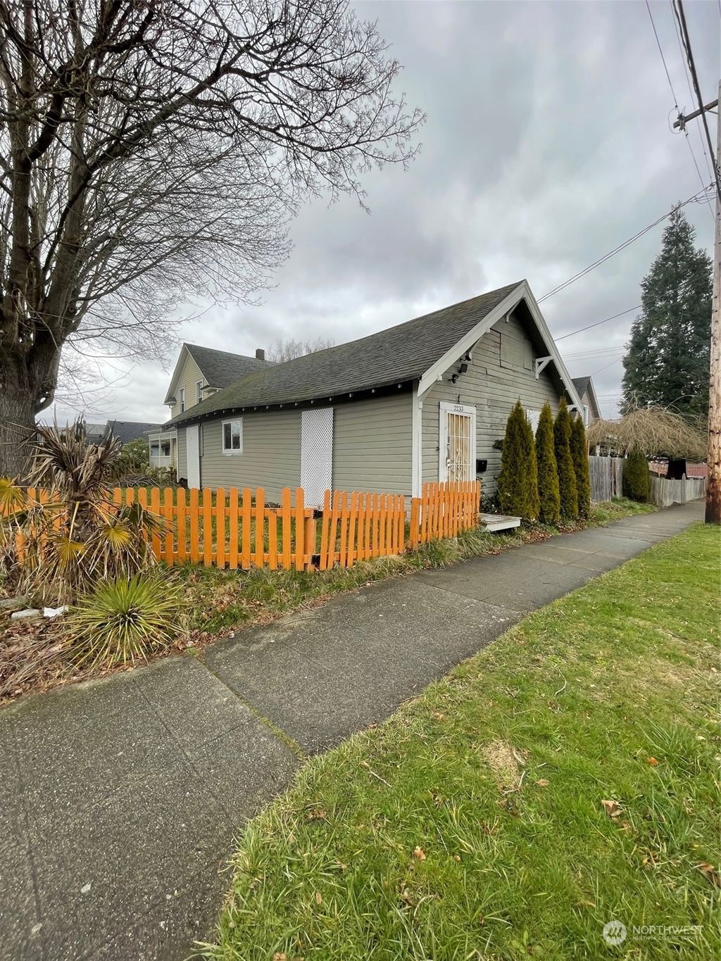 Photo of 2233 Lombard Avenue, Everett, WA 98201 (MLS # 2040408)