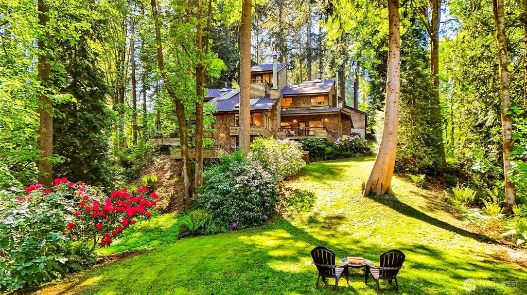Photo of 15124 130th Avenue NE, Woodinville, WA 98072 (MLS # 2511956)