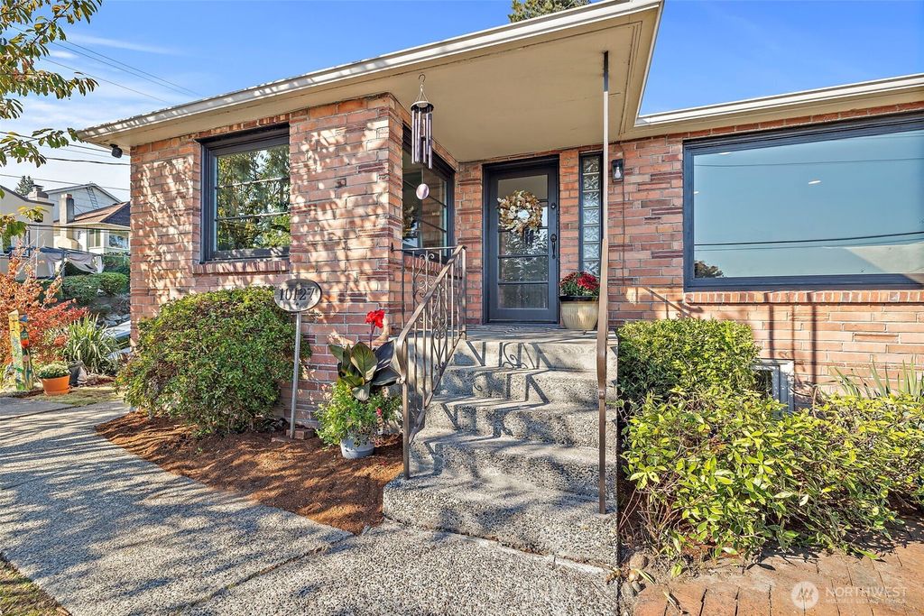 Photo of 10127 Waters Avenue S, Seattle, WA 98178 (MLS # 2441264)
