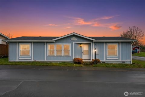 Photo of 27479 150th Avenue SE #104, Kent, WA 98042 (MLS # 2469604)