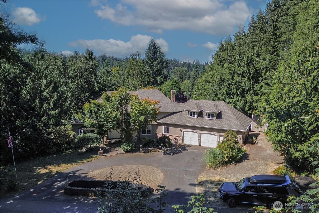 Photo of 18109 236th Avenue NE, Woodinville, WA 98077 (MLS # 2527825)
