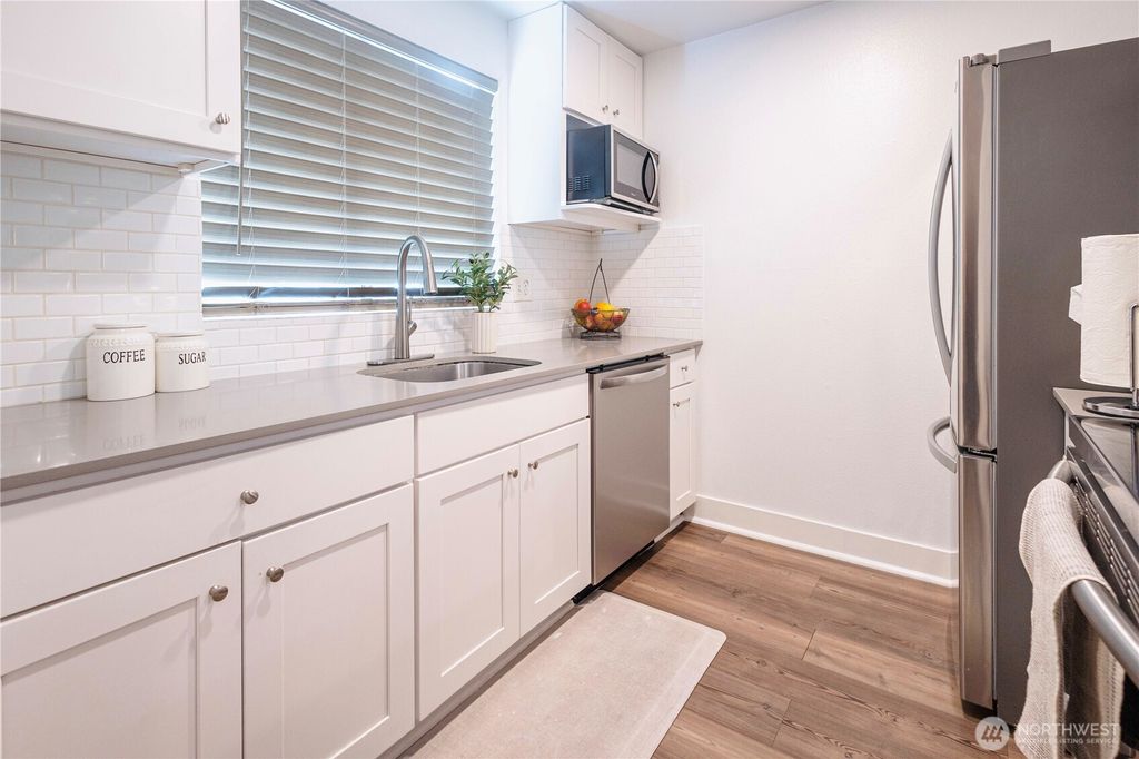Photo of 1040 S 320th Street #19, Federal Way, WA 98003 (MLS # 2352586)