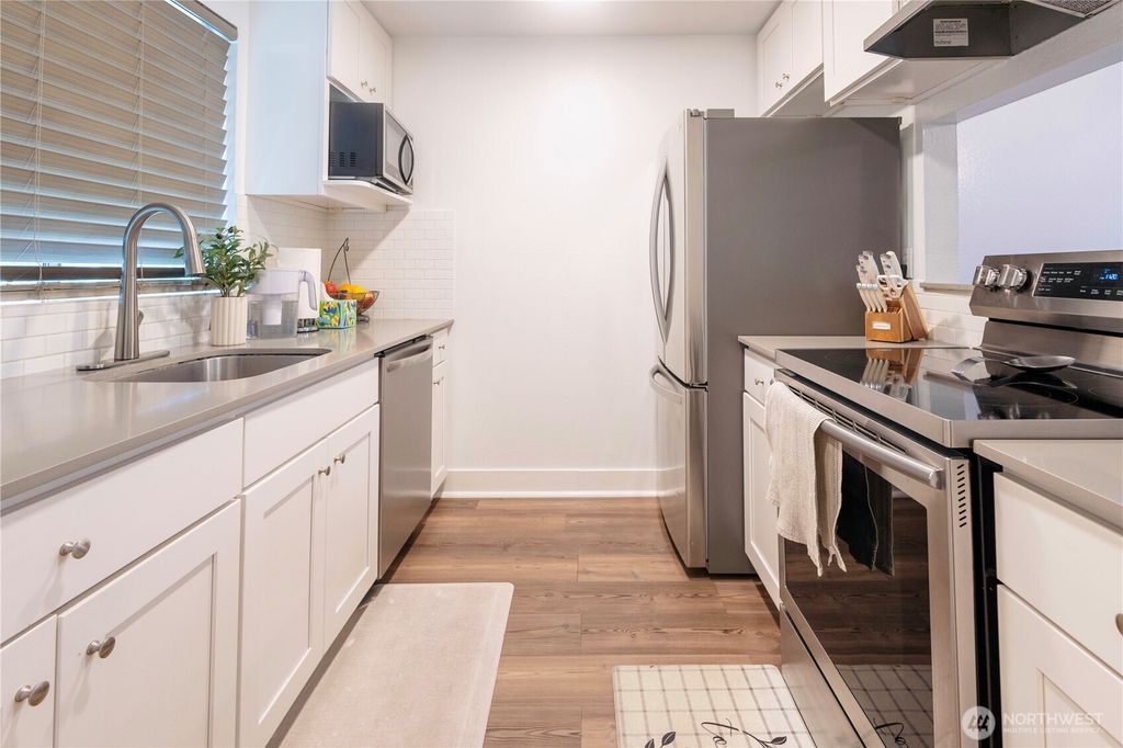 Photo of 1040 S 320th Street #19, Federal Way, WA 98003 (MLS # 2352586)