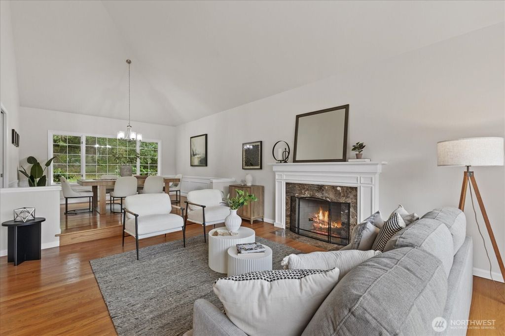 Photo of 4422 238th Place SE, Sammamish, WA 98029 (MLS # 2511468)