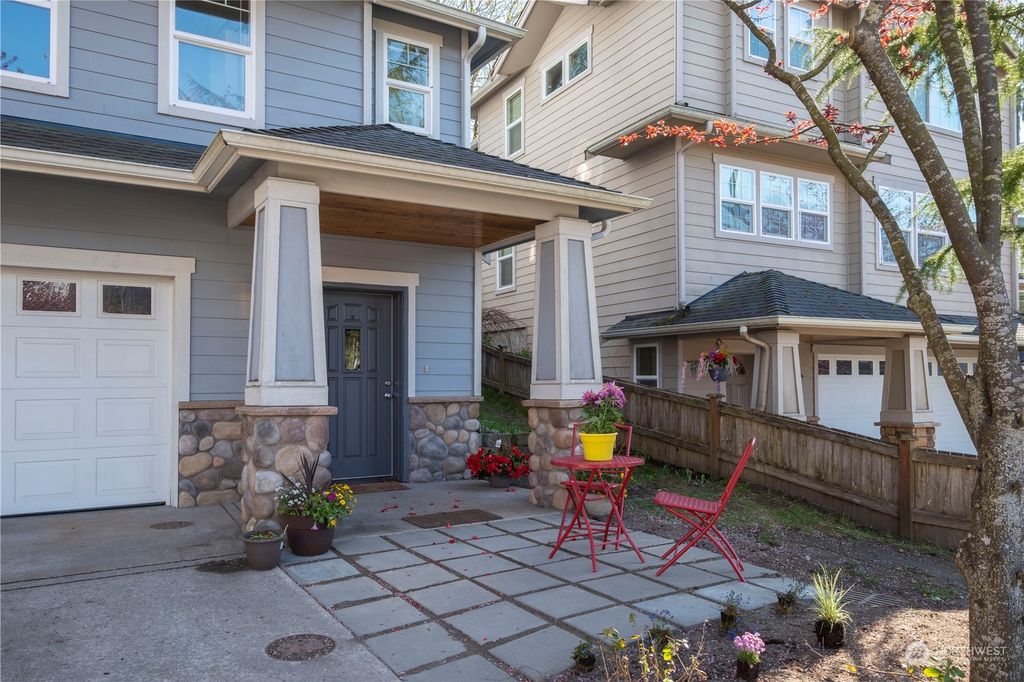 Photo of 403 46th Street SE, Everett, WA 98203 (MLS # 2058520)