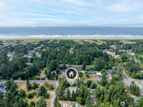 Photo of 1605 243rd Lane, Ocean Park, WA 98640 (MLS # 2421758)