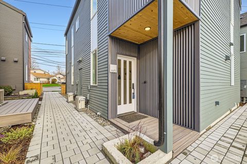8473 Seward Park Avenue S, Seattle, WA 98118 - MLS#: 2325467