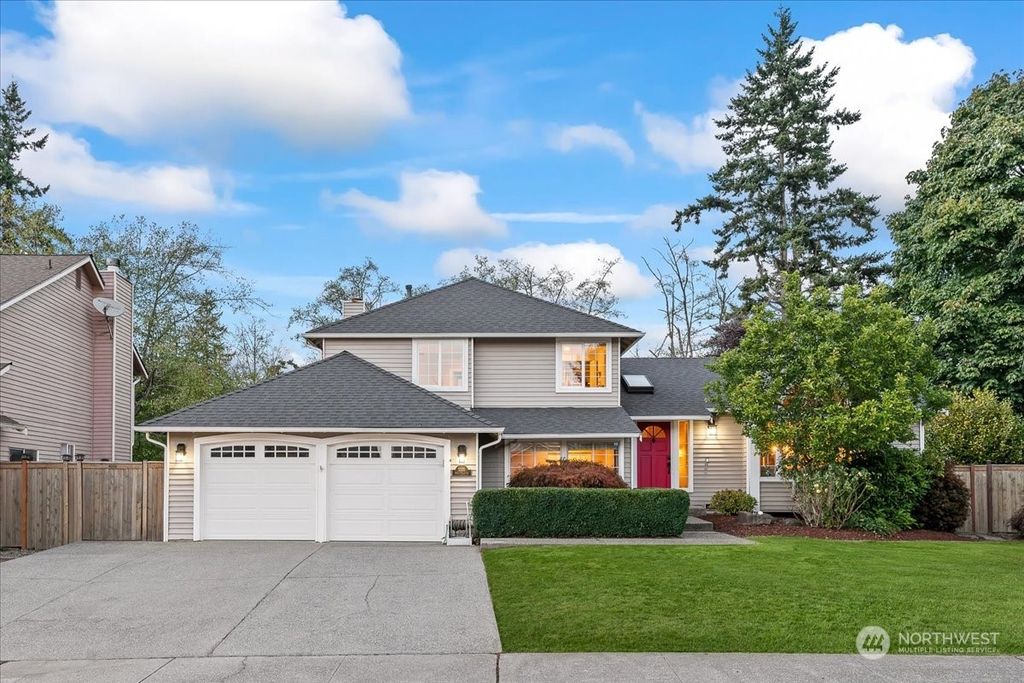 Photo of 5521 110th Place SW, Mukilteo, WA 98275 (MLS # 2174006)