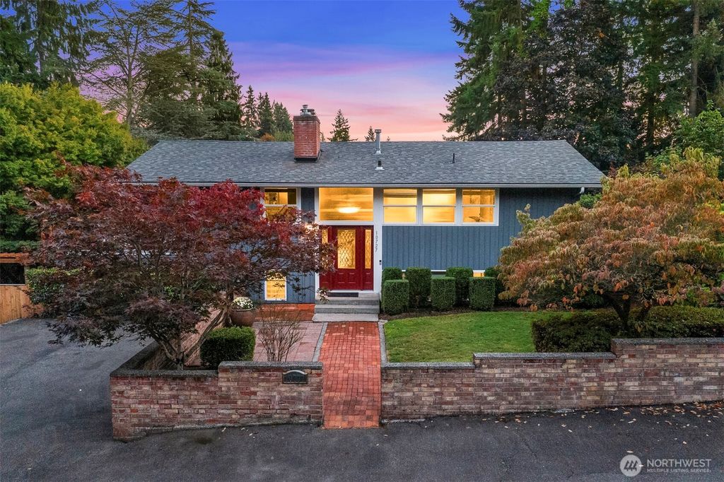Photo of 10727 NE 187th Street, Bothell, WA 98011 (MLS # 2436876)