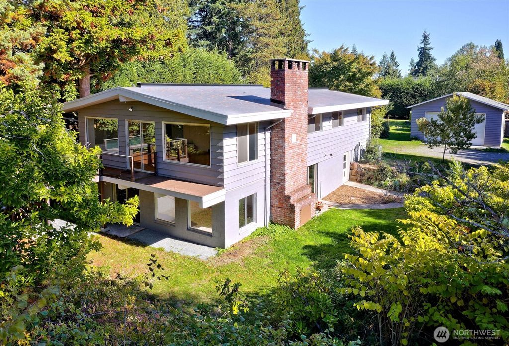 Photo of 6042 NE 200th Street, Kenmore, WA 98028 (MLS # 2446586)