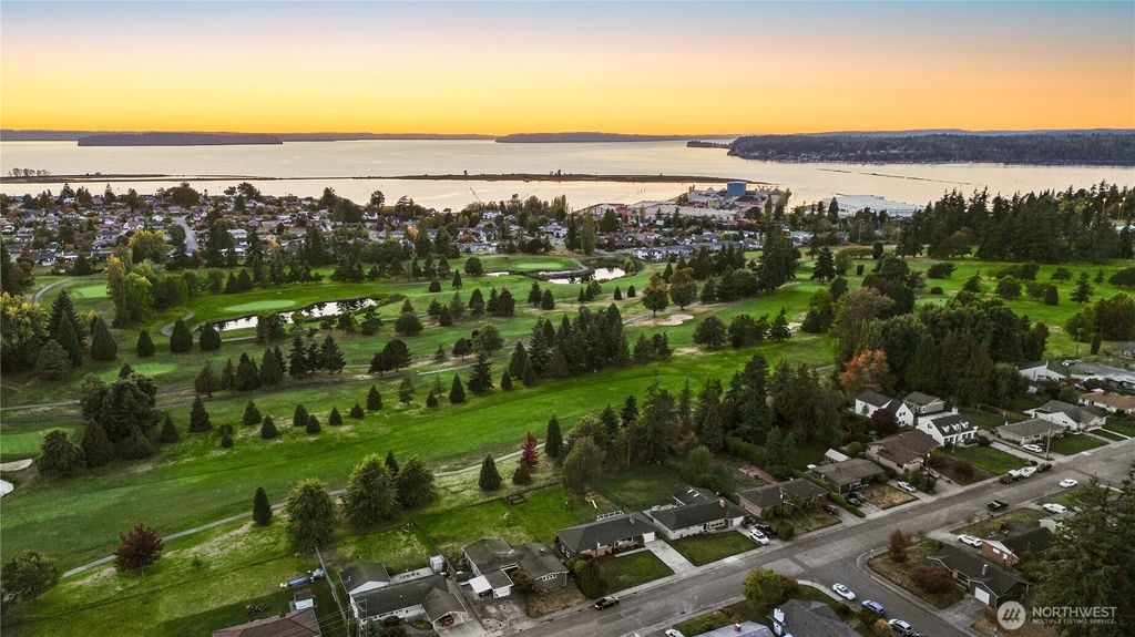 Photo of 708 Waverly Avenue, Everett, WA 98201 (MLS # 2472380)