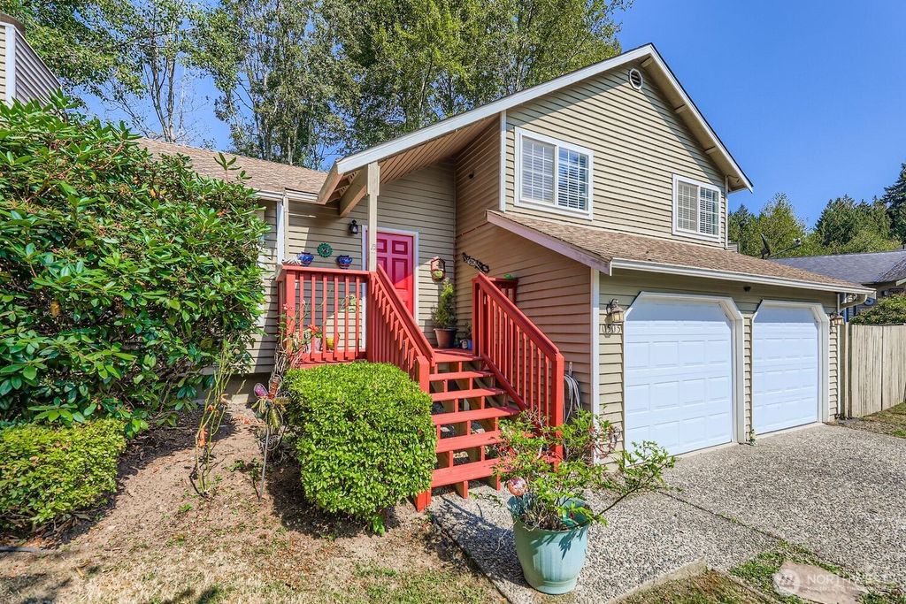 Photo of 10505 4th Drive SE, Everett, WA 98208 (MLS # 2432378)