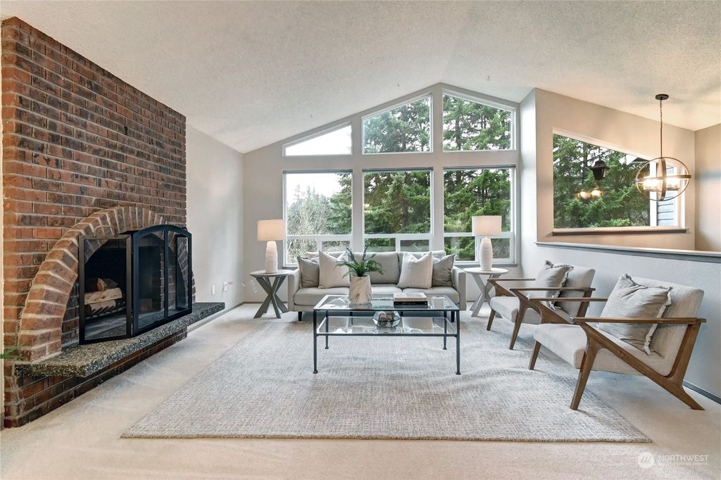 Photo of 6230 172nd Street SW, Lynnwood, WA 98037 (MLS # 2203980)