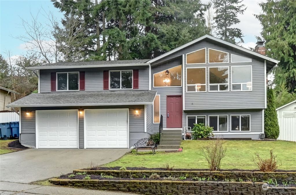 Photo of 6230 172nd Street SW, Lynnwood, WA 98037 (MLS # 2203980)