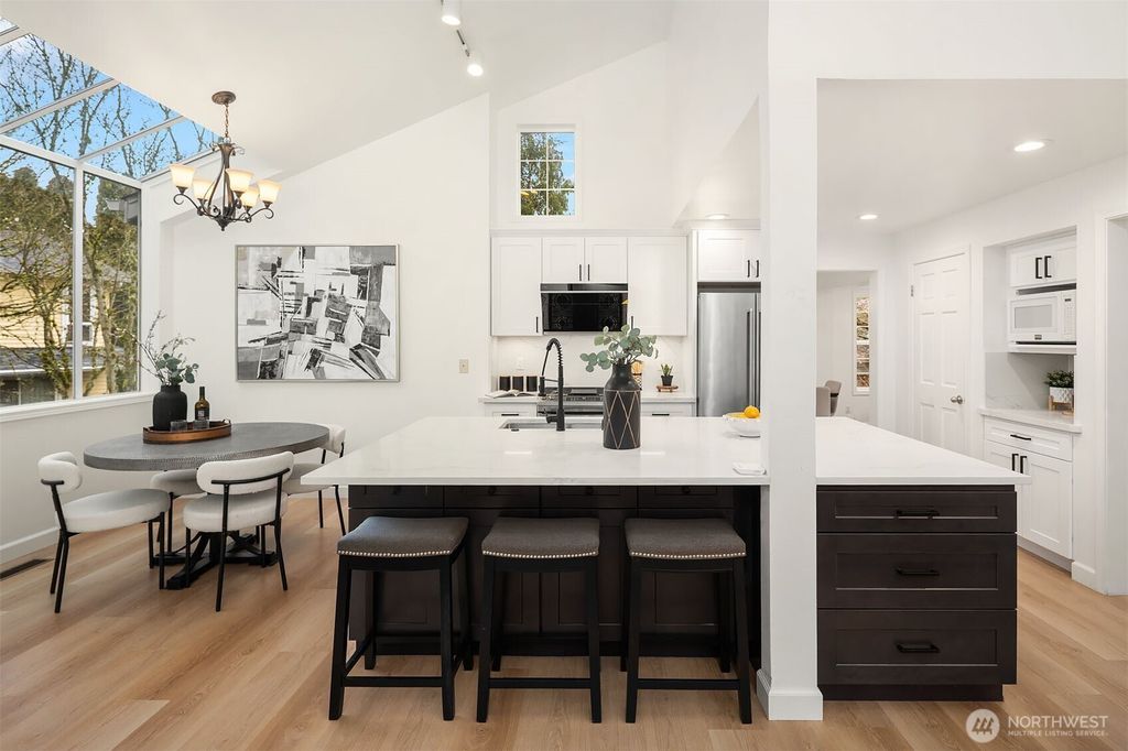 Photo of 17158 NE 37th Place, Bellevue, WA 98008 (MLS # 2493160)