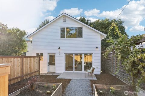 Photo of 316 N 117th Street, Seattle, WA 98133 (MLS # 2442532)