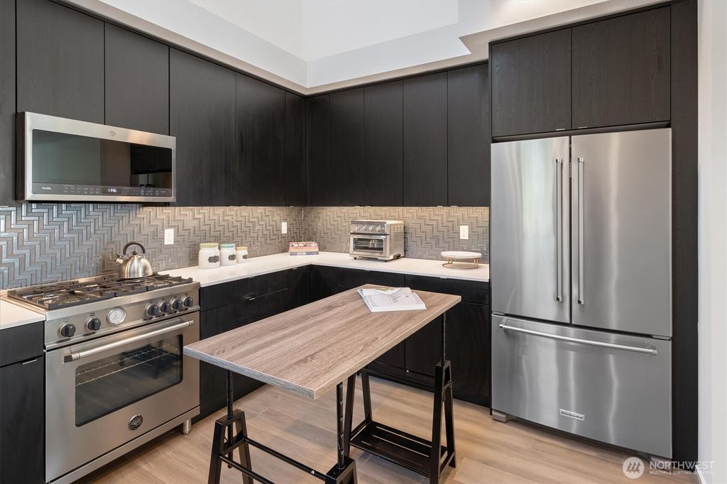 Photo of 551 28th Avenue, Seattle, WA 98122 (MLS # 2492143)