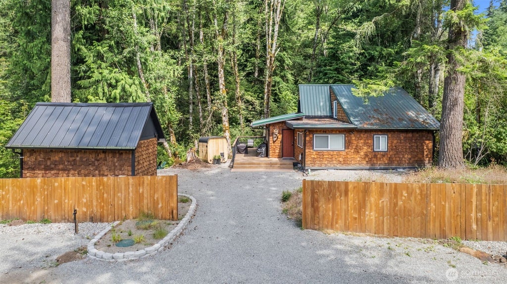 Photo of 178 Skate Creek Road N, Ashford, WA 98328 (MLS # 2591150)