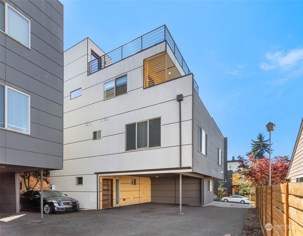 Photo of 6546 34th Avenue SW, Seattle, WA 98126 (MLS # 2064151)