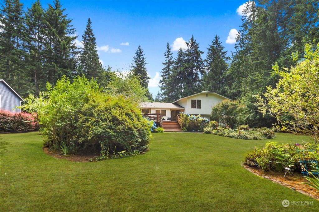 Photo of 19710 SE 21st Street, Sammamish, WA 98075 (MLS # 2141028)