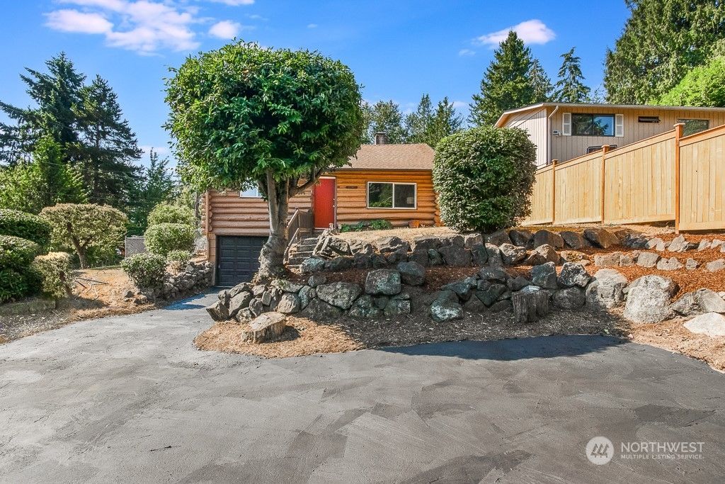 Photo of 4705 S 164th Street, Tukwila, WA 98188 (MLS # 2265153)