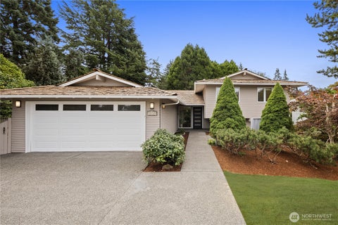 Photo of 14115 SE 45th Street, Bellevue, WA 98006 (MLS # 2564205)